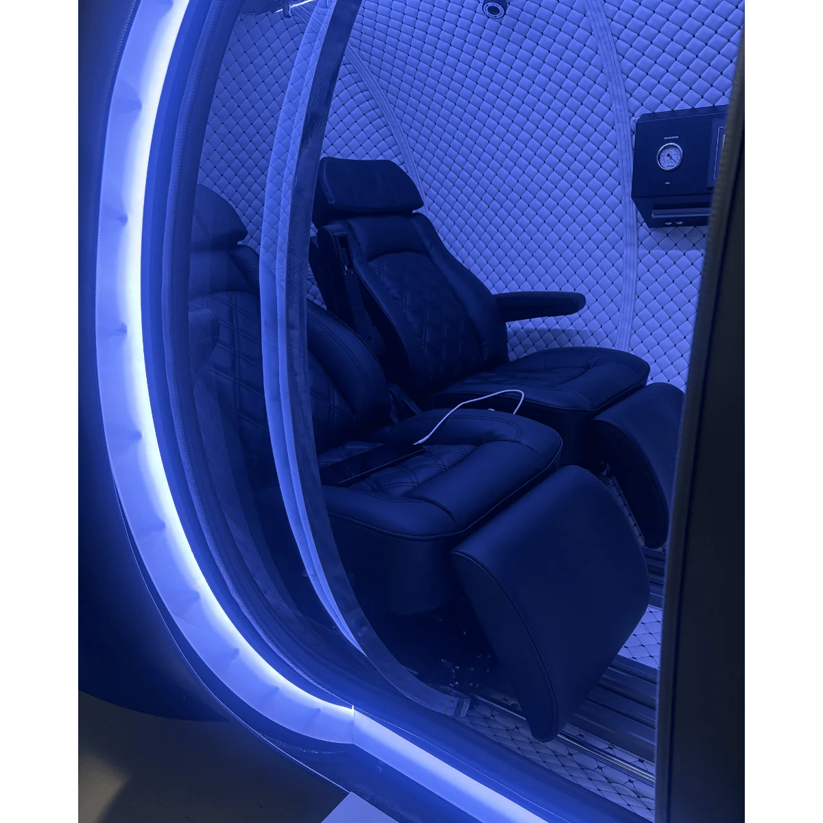 2.0 ATA Hardshell Multiplace Hyperbaric Chamber with BIBS Mask - Image 16