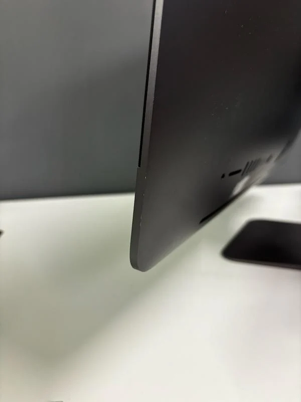 2017 Apple iMac Pro 27-inch 3.0GHz 10-Core Intel Xeon W - 128GB RAM - 2TB SSD - Radeon Pro Vega 56 - Image 12
