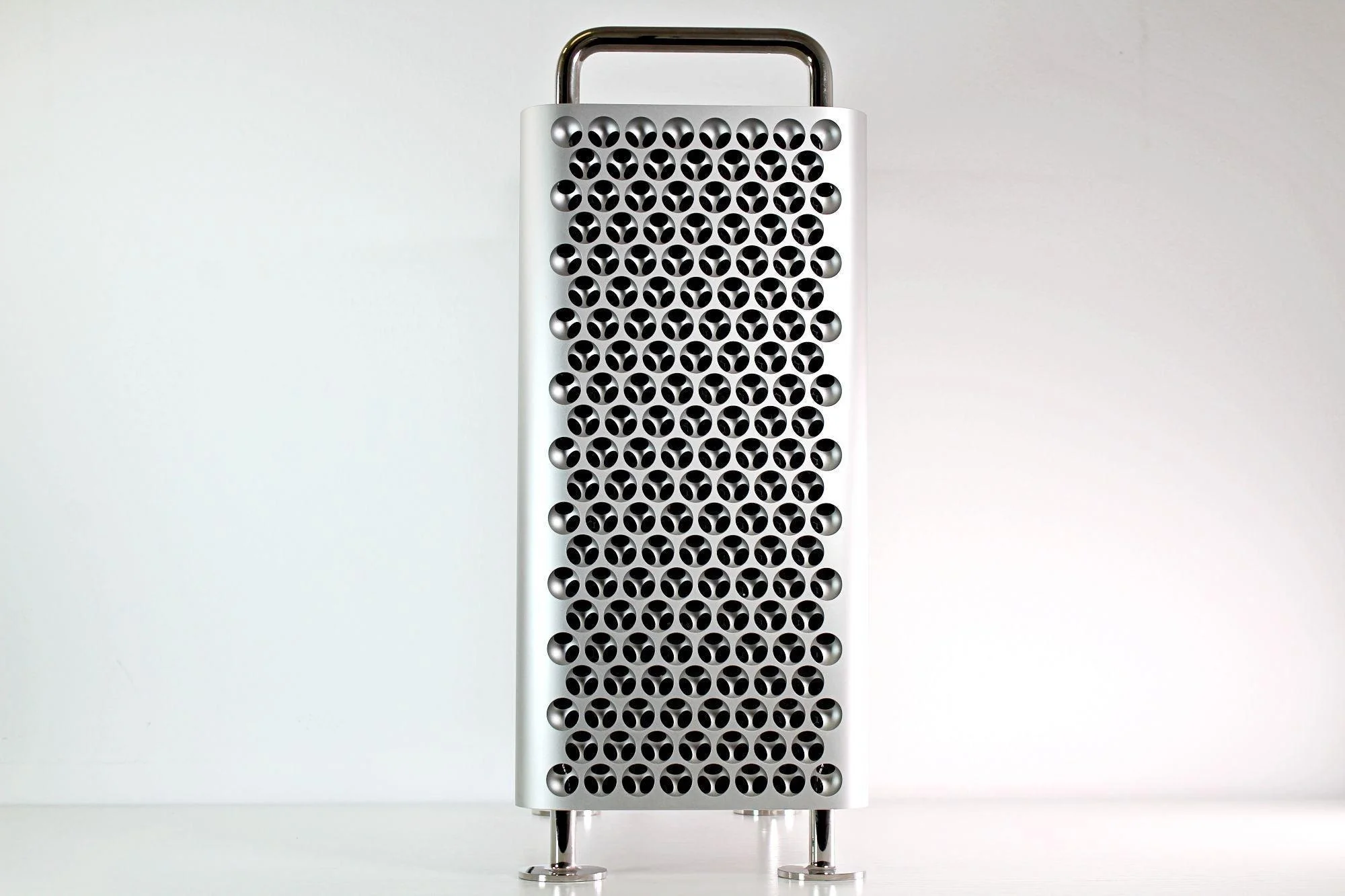 2019 Apple Mac Pro – Rack Configuration 2.7GHz Intel Xeon W 768GB RAM 4TB SSD AMD Radeon Pro Vega II (32GB) Includes Apple Keyboard and Mouse - Image 3