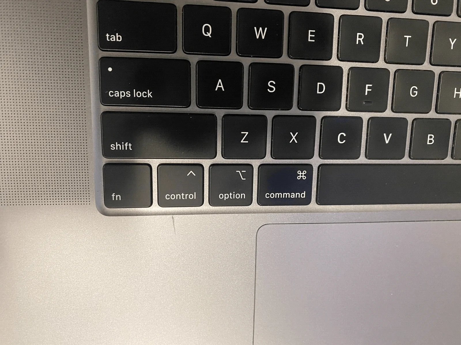 2019 Apple MacBook Pro 16-inch – i9 2.4GHz 32GB RAM 2TB SSD | Radeon Pro 5500M 8GB - Image 4