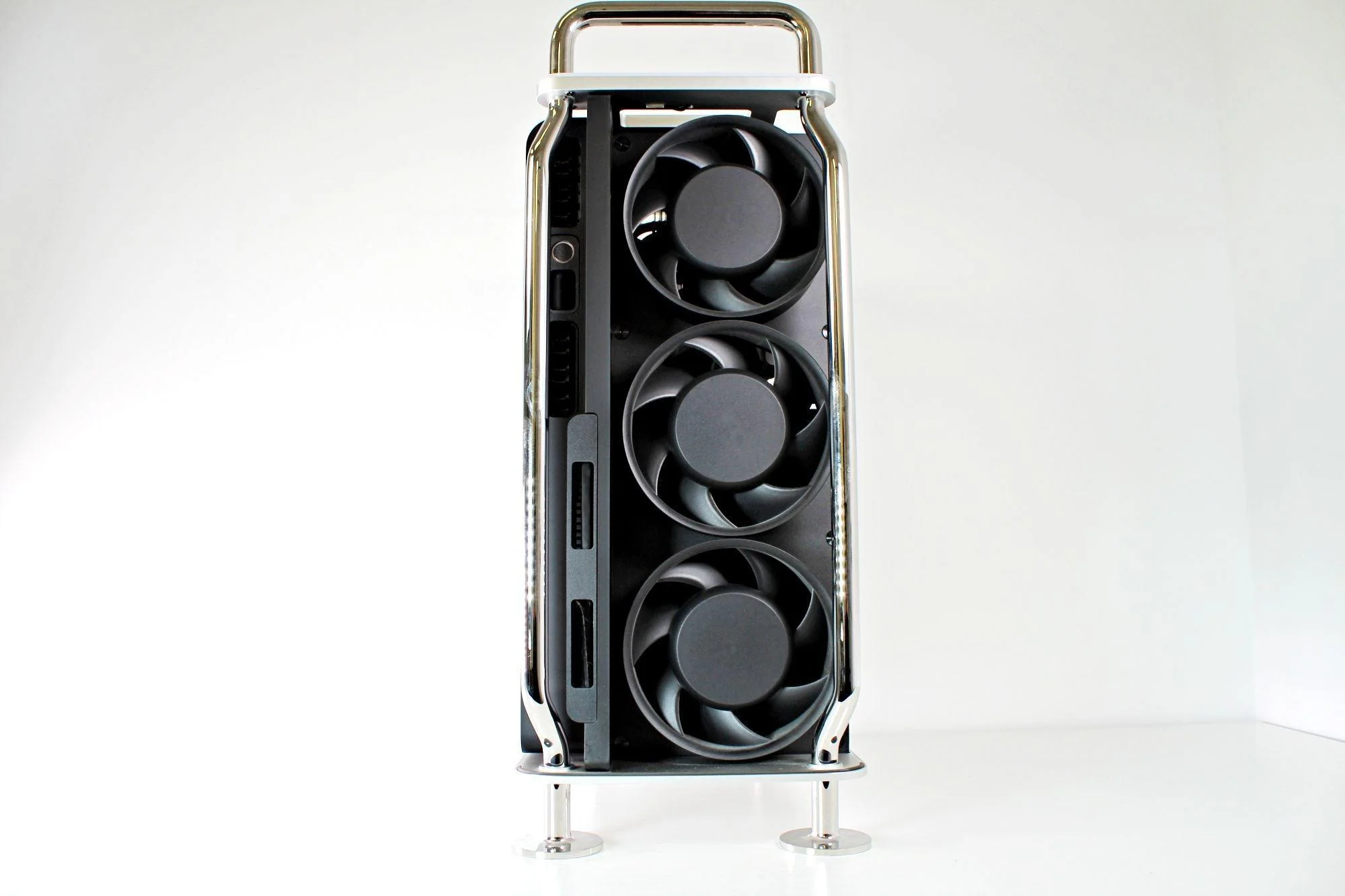 2019 Mac Pro 2.7GHz 24-Core Intel Xeon W | Up to 1.5TB RAM | Up to 8TB SSD | AMD Radeon Pro Vega ll - Image 4