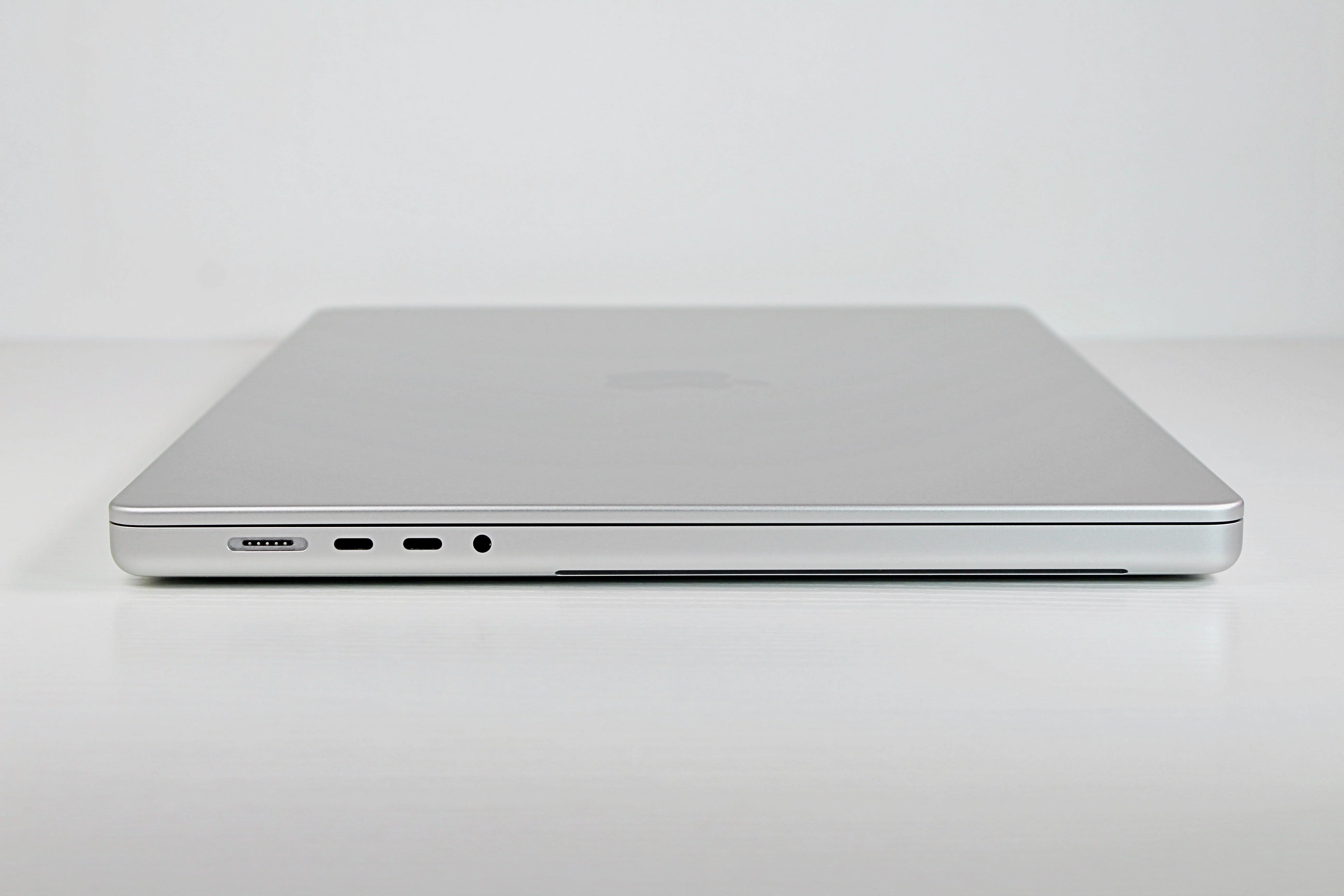2023 Apple MacBook Pro 14-inch M2 Max 12-Core CPU 38-Core GPU – Up to 96GB RAM 8TB SSD | Silver - Image 8