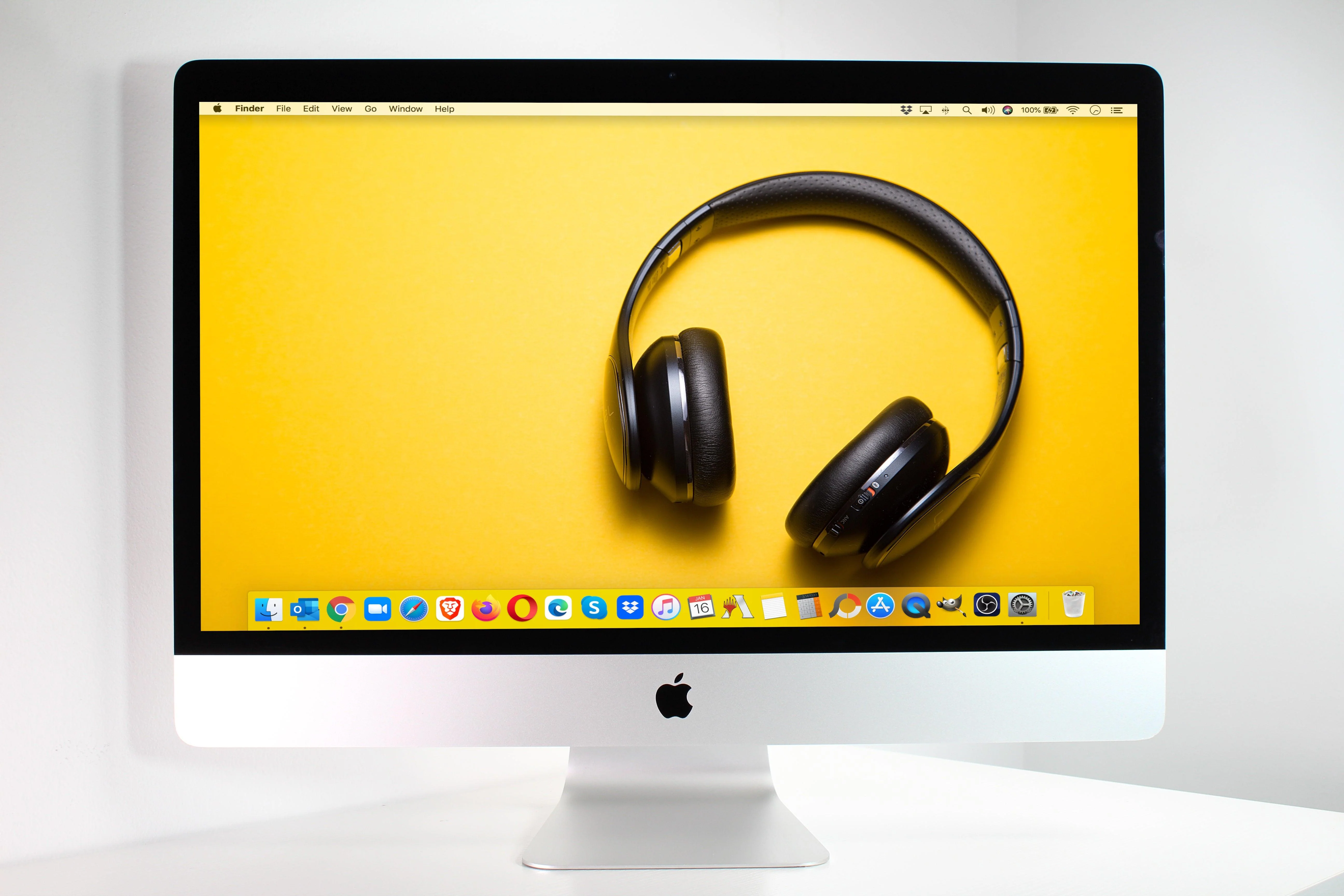 Apple iMac (21.5-inch 2017) 3.0 GHz i5 8GB 1TB HDD (Silver) - Image 2