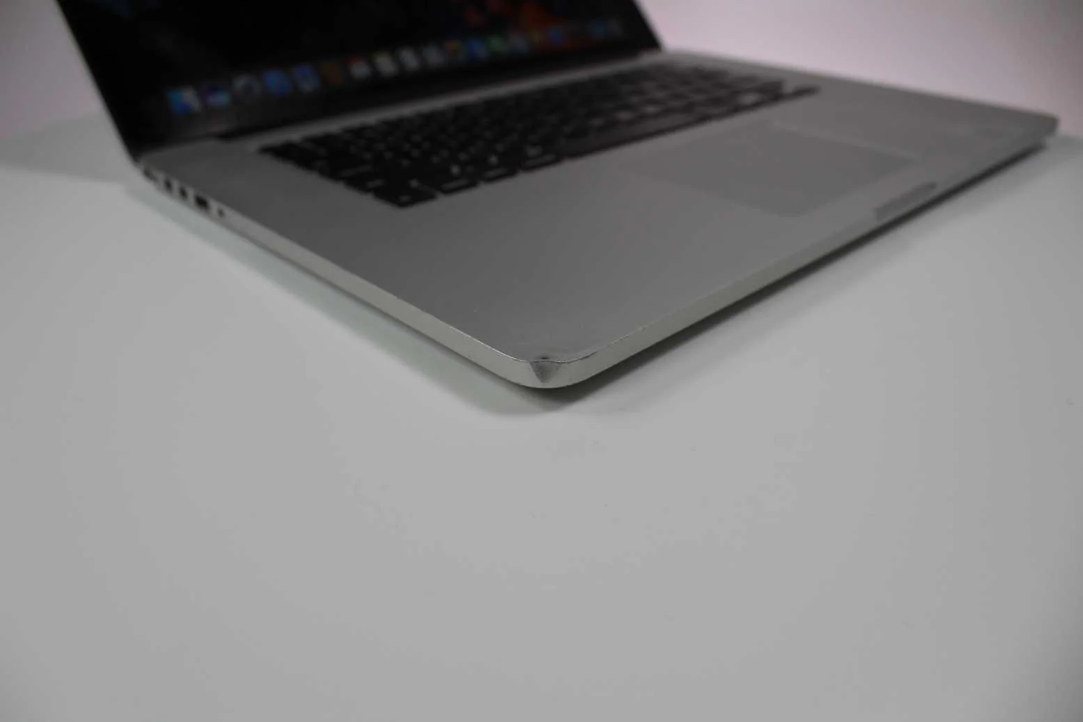 Apple MacBook Pro 15-inch 2013 2.6GHz Core i7 16GB RAM Dual GPU (Wear & Tear Special) - Image 5