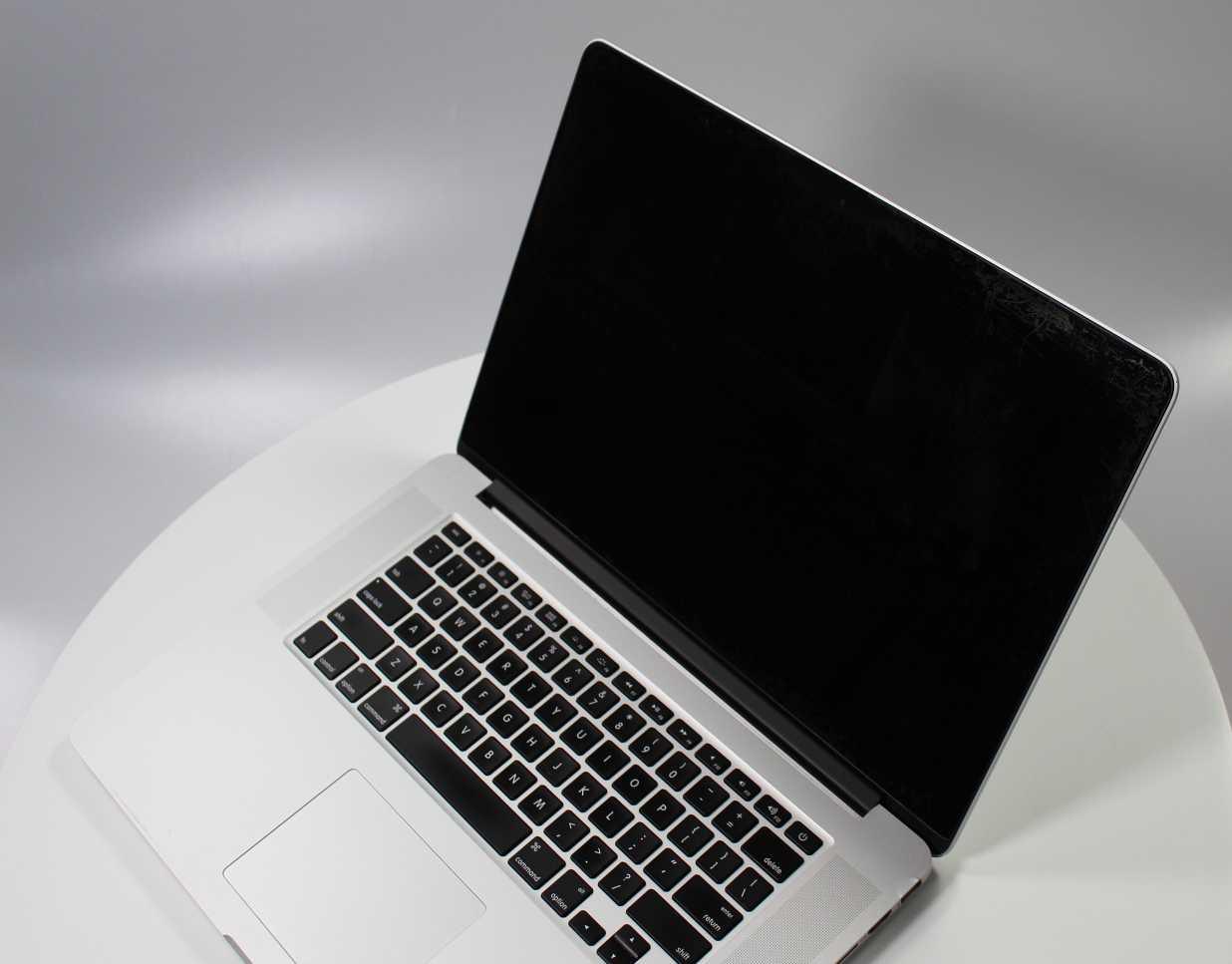 Apple MacBook Pro 15-inch 2013 2.6GHz Core i7 16GB RAM Dual GPU (Wear & Tear Special) - Image 5