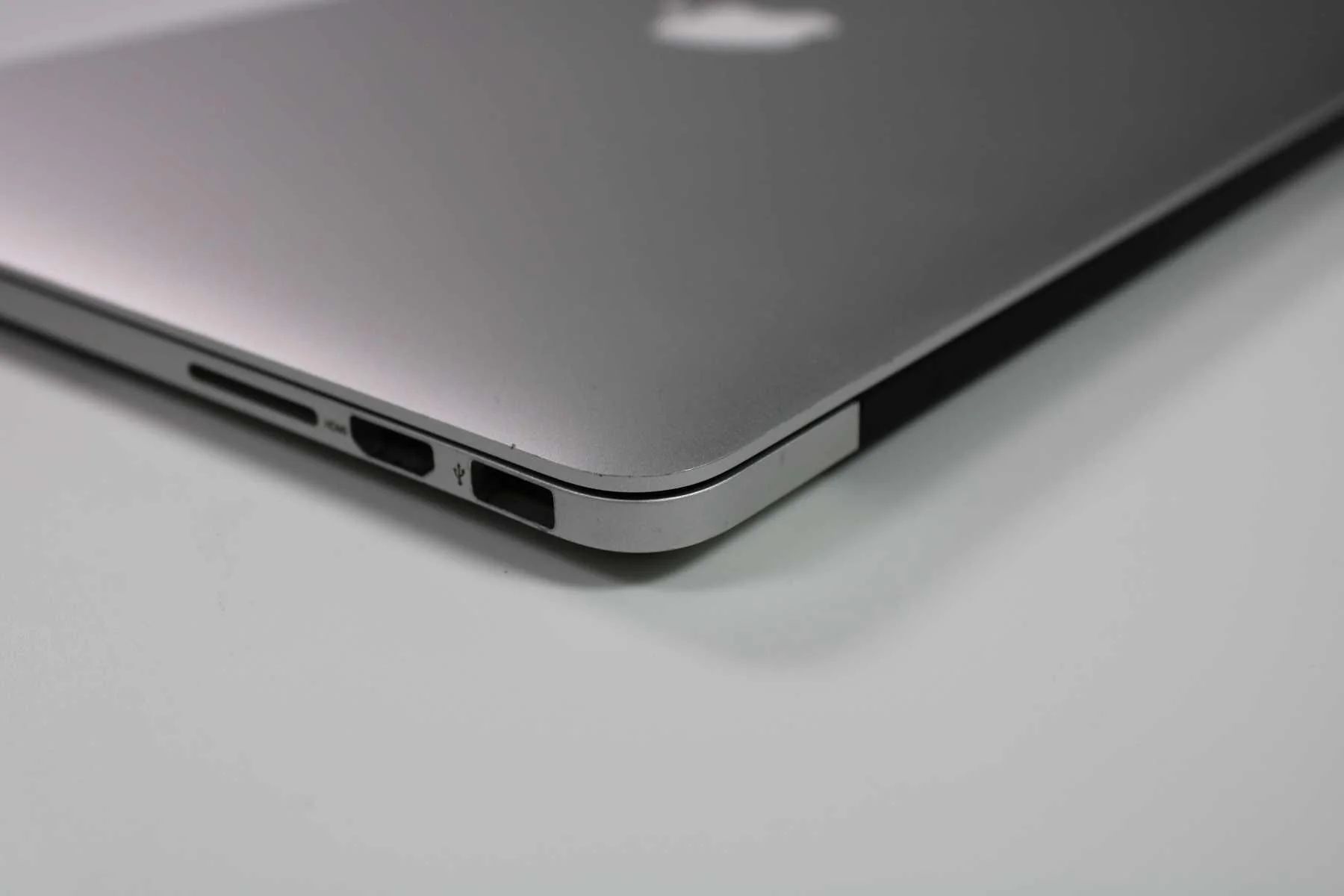 Apple MacBook Pro 15-inch 2013 2.8GHz Core i7 16GB RAM Dual GPU (Wear & Tear Special) - Image 10