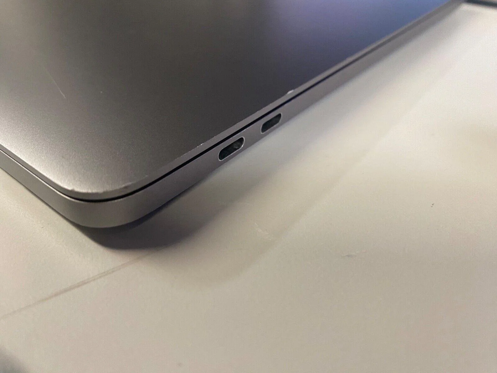 Apple MacBook Pro 15-inch 2017 3.1 GHz Core i7 1TB SSD 16GB RAM Touch Bar - Image 4