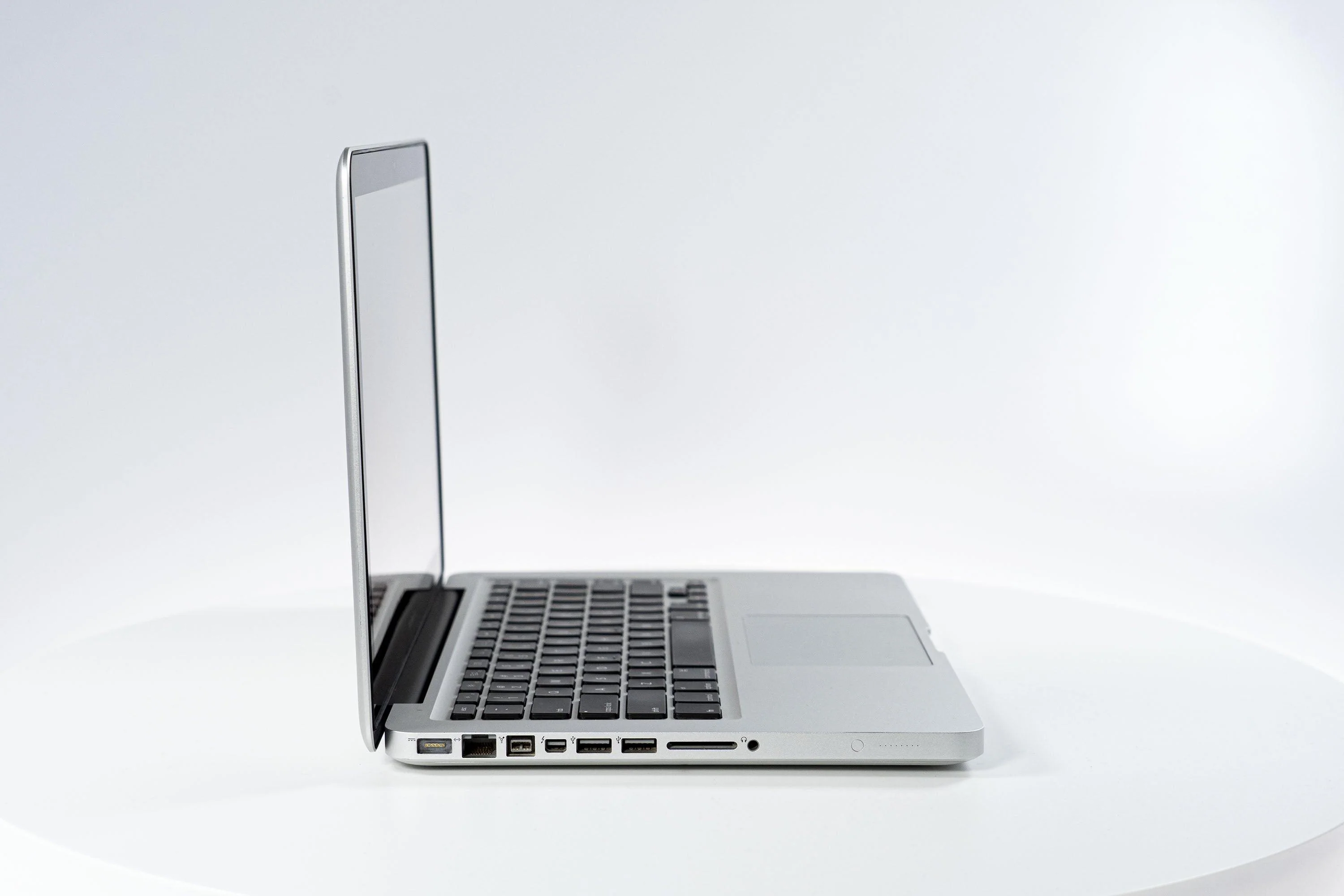 Apple MacBook Pro (15-inch Late 2011) 2.5 GHz i7-2860QM 8GB RAM 1TB SSD (Silver) - Image 6