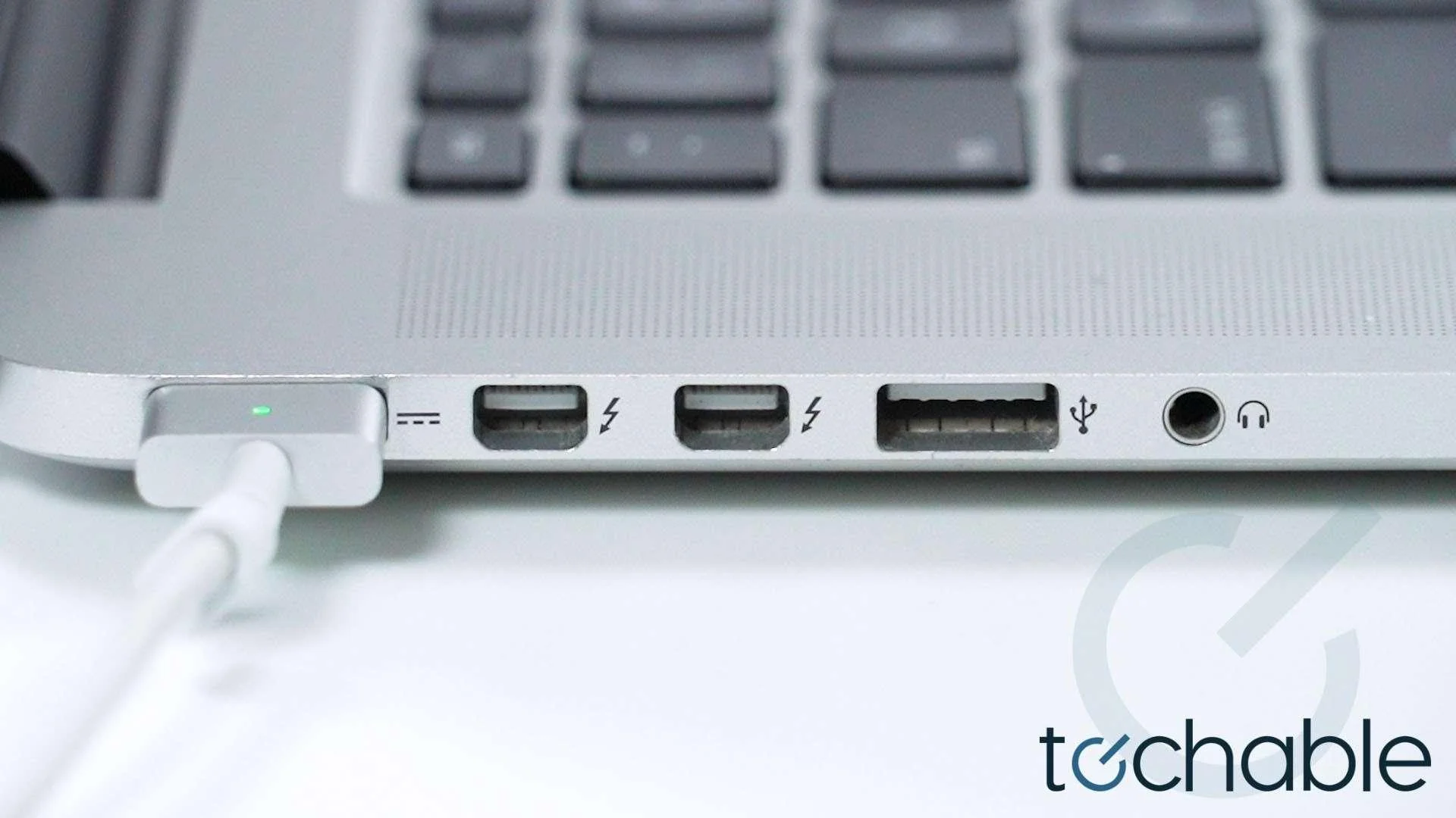 Apple MacBook Pro 15-Inch Retina Core (Mid-2014) i7 2.5GHz 16GB MGXC2LL/A - Image 5