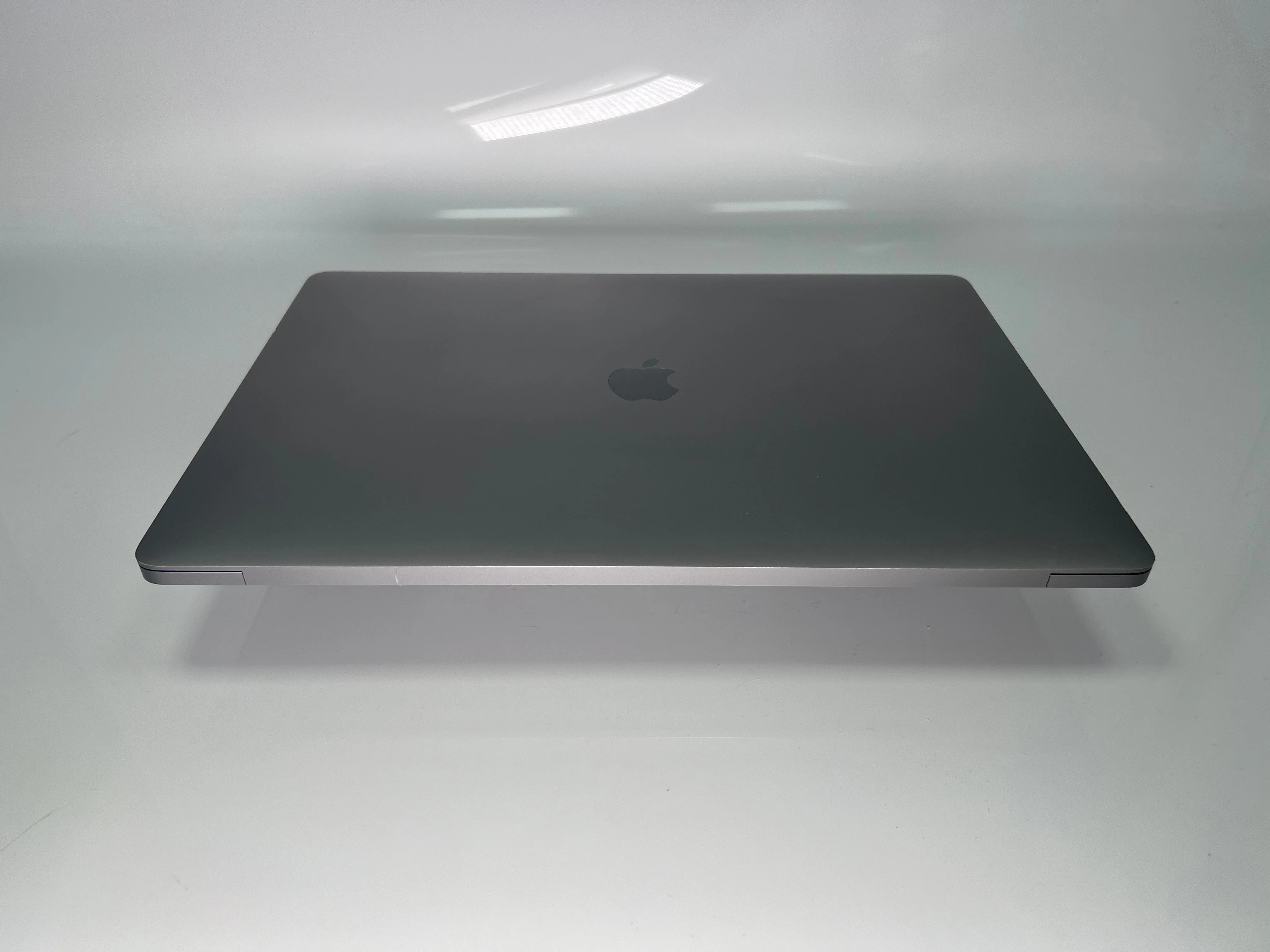 Apple MacBook Pro 2019 16-Inch 2.3GHz i9 32GB RAM 8TB SSD 5500M - Image 5