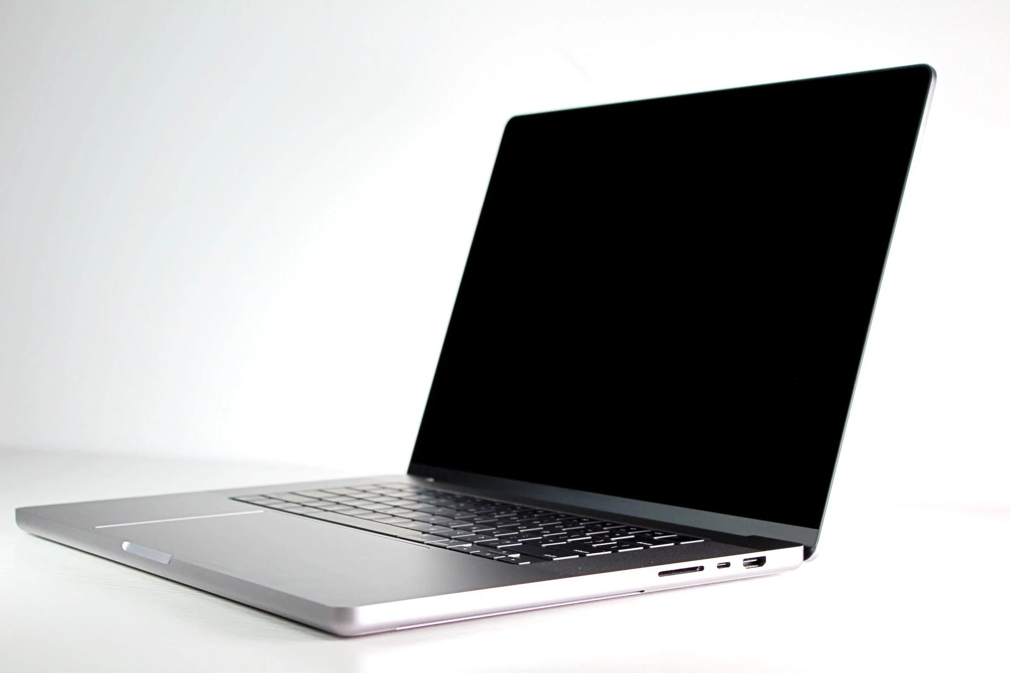 Apple MacBook Pro (2021) 14-inch M1 Pro up to 16‑Core GPU 16GB RAM 512 - 1TB SSD (Configurable) - Image 3