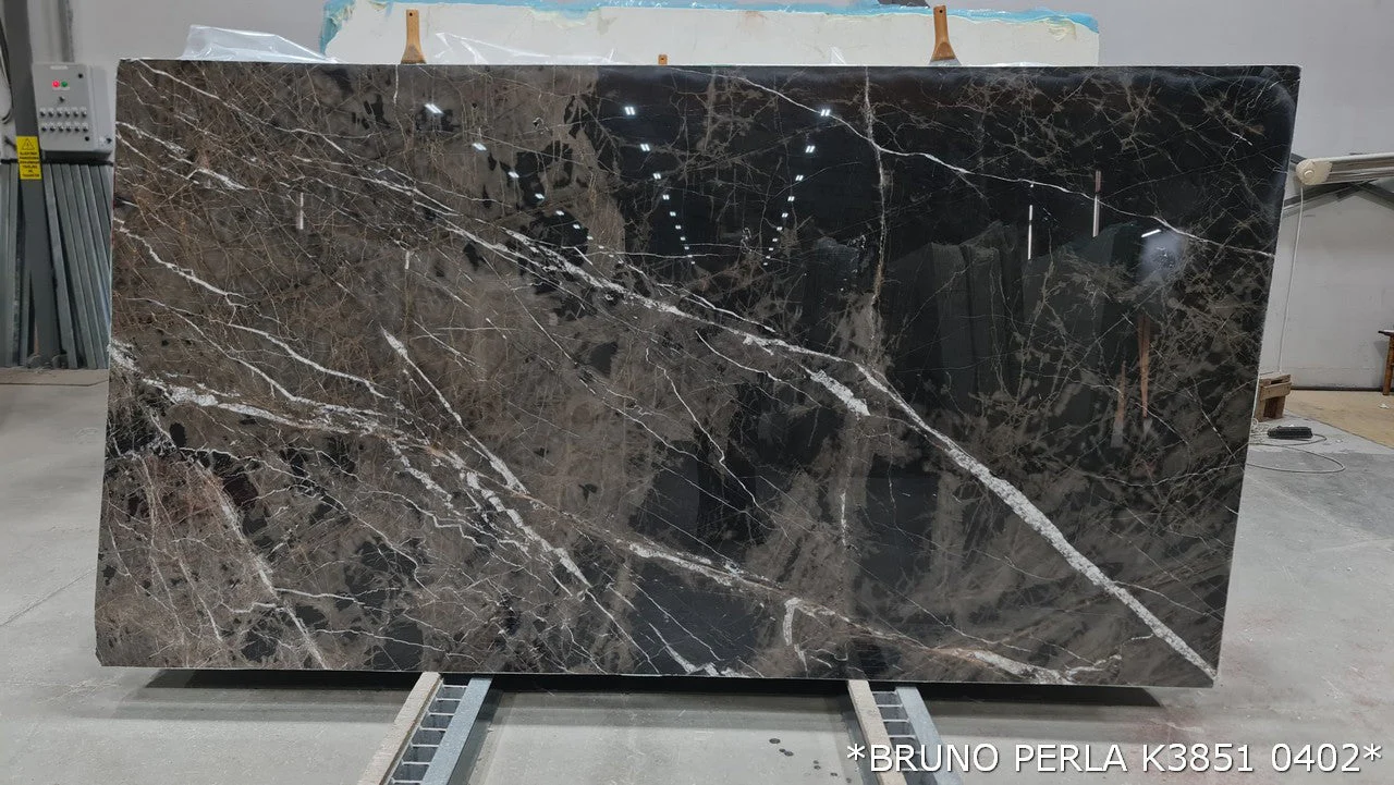 Bruno Perla Brown Bookmatching Marble Slabs Polished - Full Truckload - Image 4