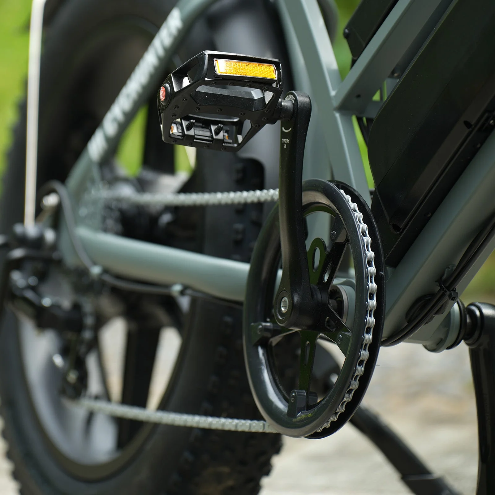 CycHunter Moped Electric Bike - Image 6