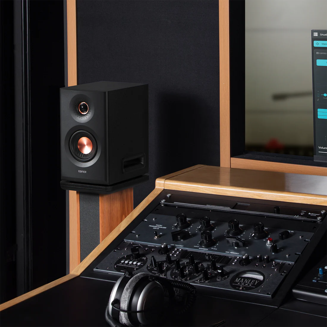 Edifier MR5 Powered Studio Monitor2.0 Speaker System - Image 5
