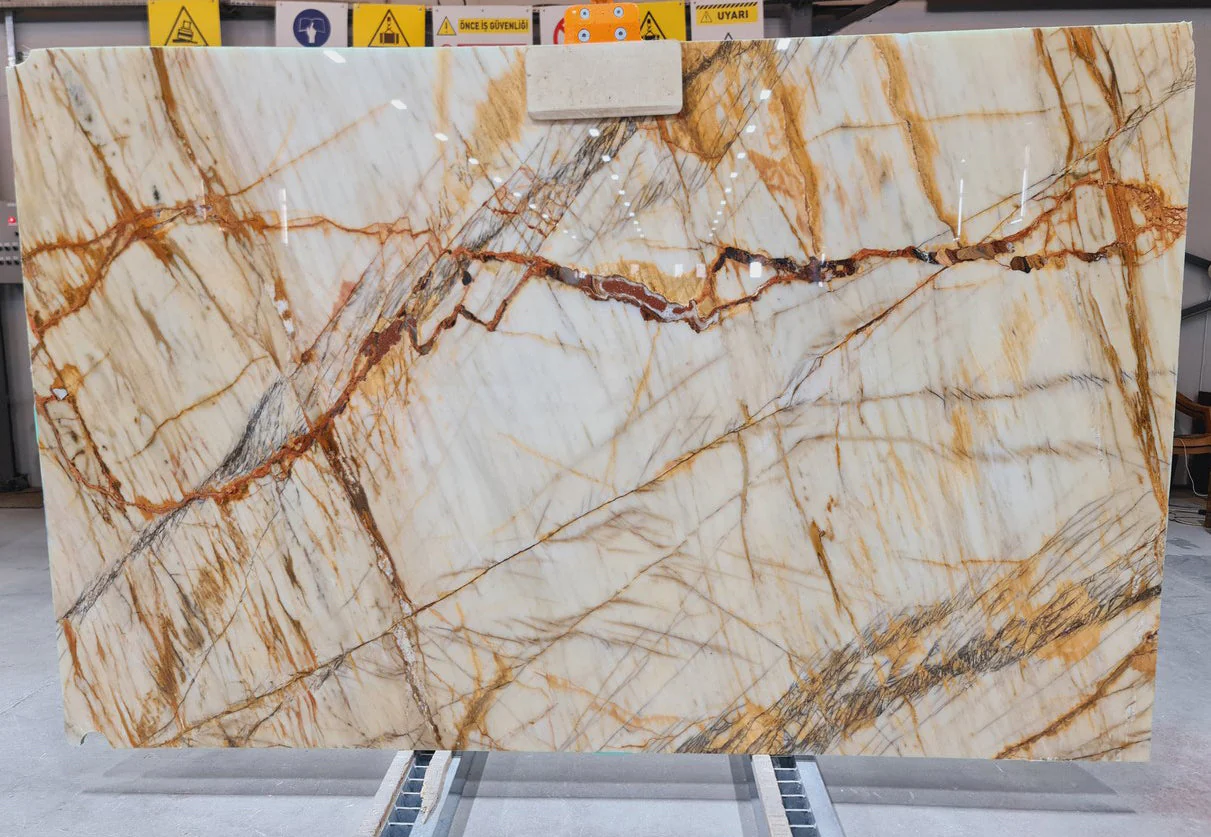 Fiore D'oro White Bookmatching Marble Slabs Polished - Full Truckload - Image 6
