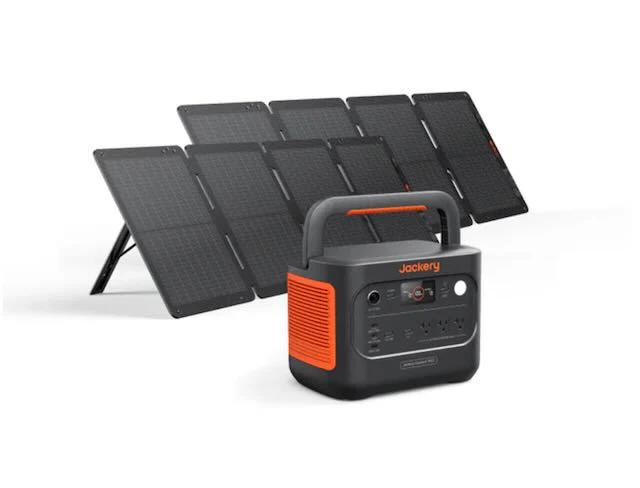 Jackery Explorer 1500 v2 Portable Power Station + 2 x SolarSaga 100W Air