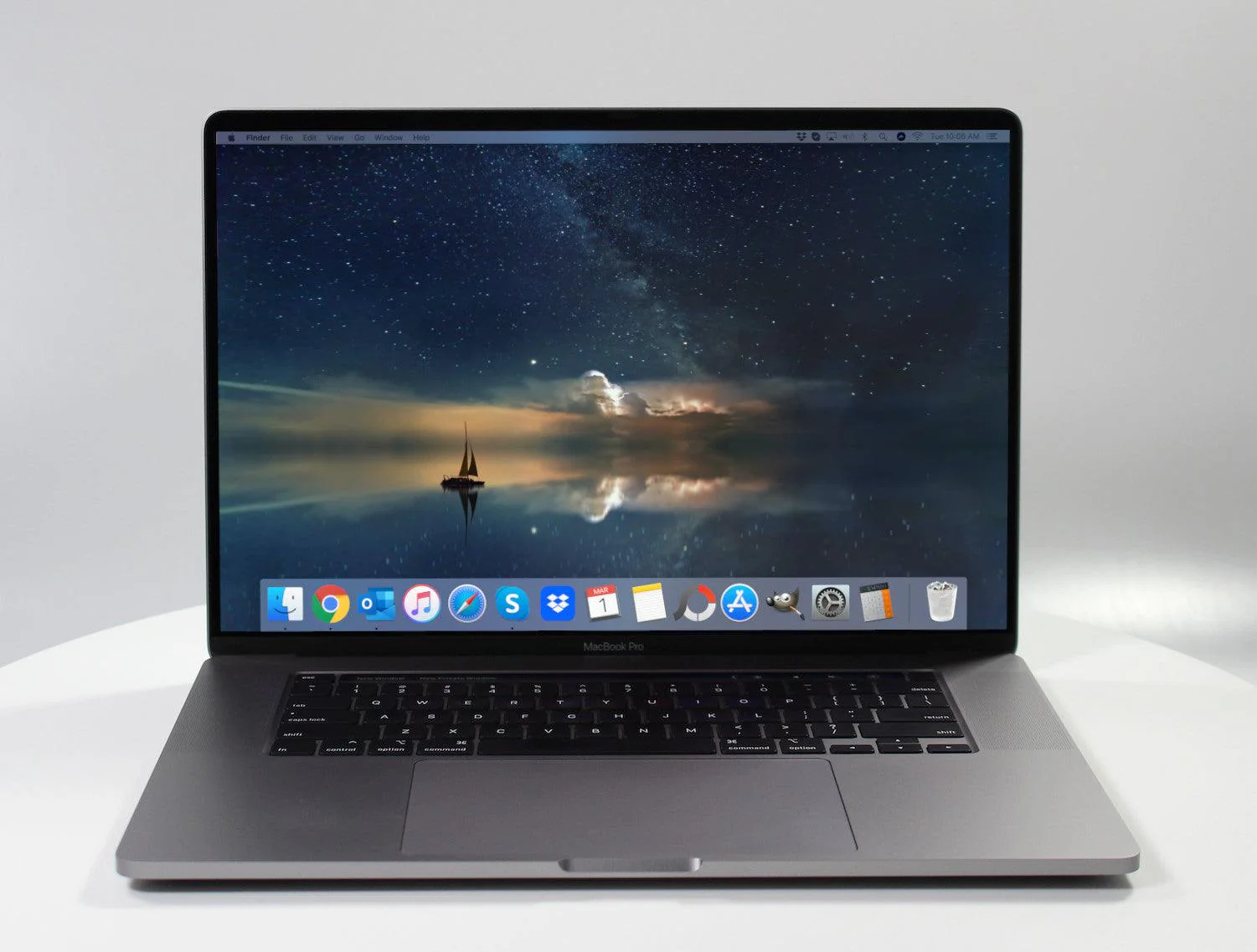 MacBook Pro (2019) 16-Inch - 2.4GHz Core i9 - 5500M - 64GB - 2TB SSD - Space Grey - Configurable - Image 3