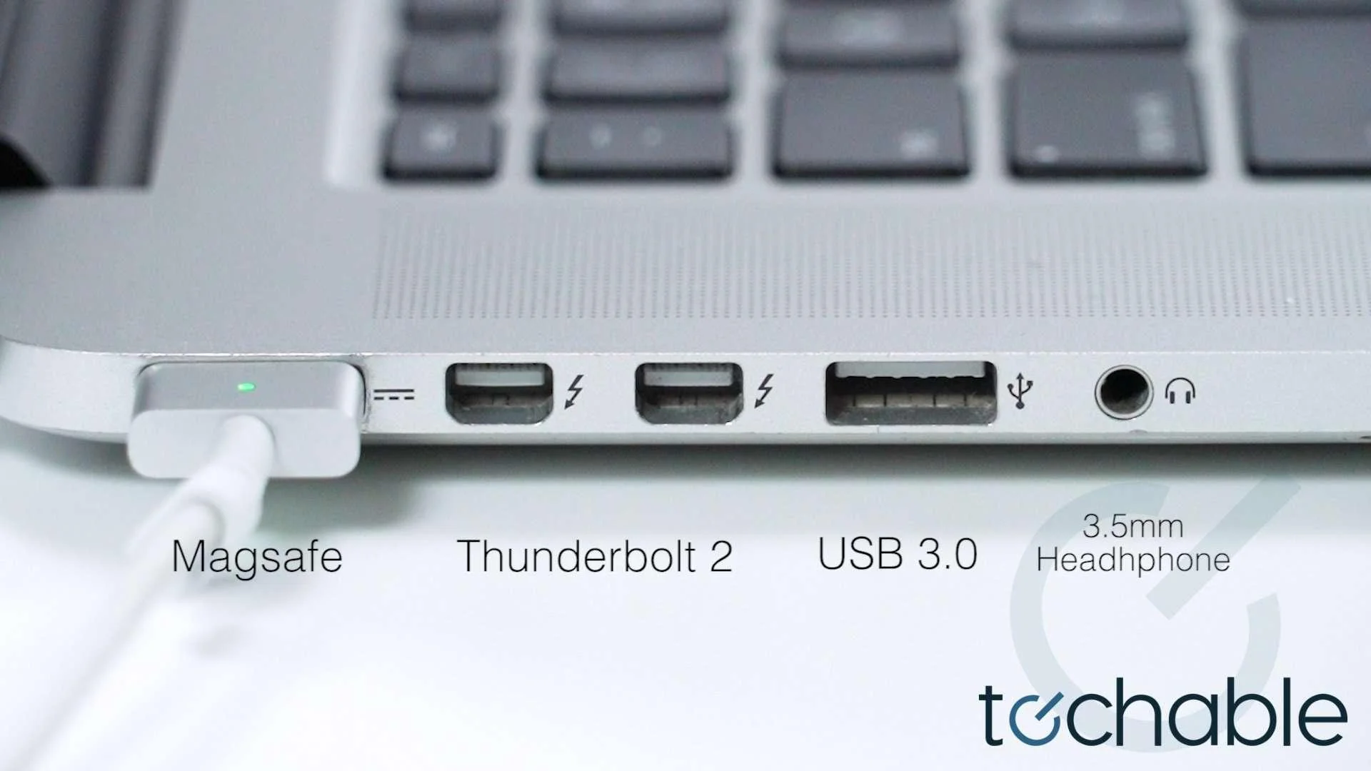MacBook Pro (Mid 2015) 15-Inch - 2.2GHz Core i7 (IG) - 16GB RAM - 1TB SSD - Image 11