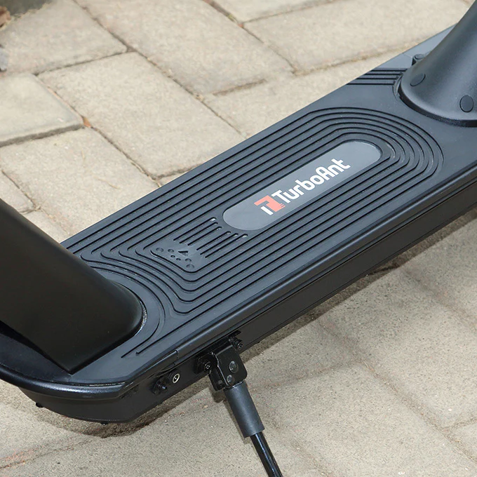 TurboAnt M10 Pro Commuting Electric Scooter - Image 4